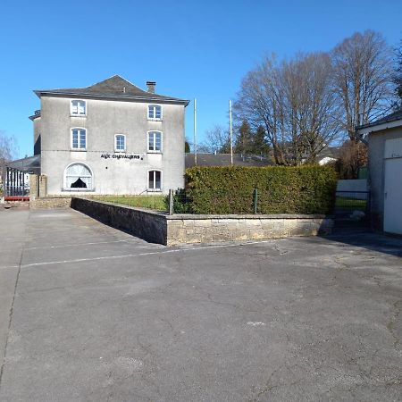 Petite Chatelaine Batiment Les Chevaliers Herbeumont Kültér fotó