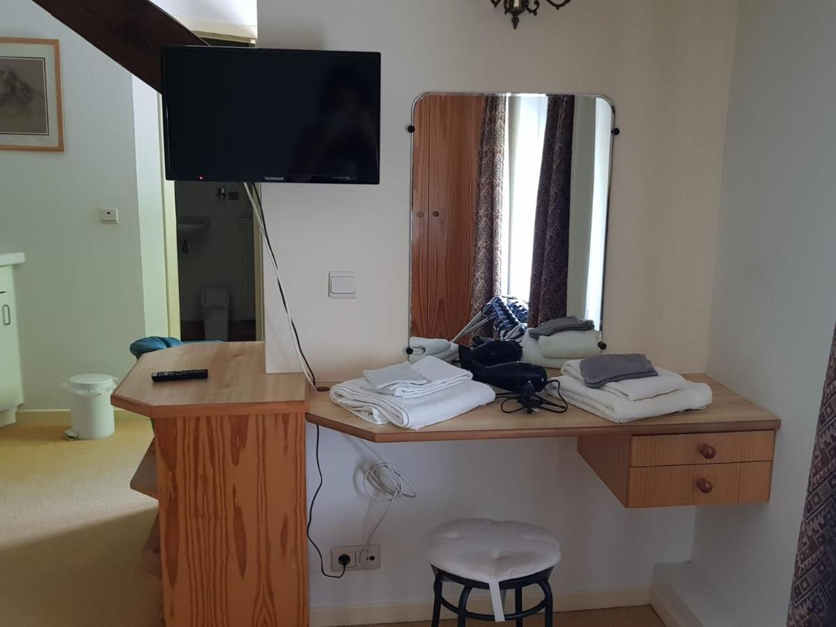 Petite Chatelaine Batiment Les Chevaliers Herbeumont Kültér fotó